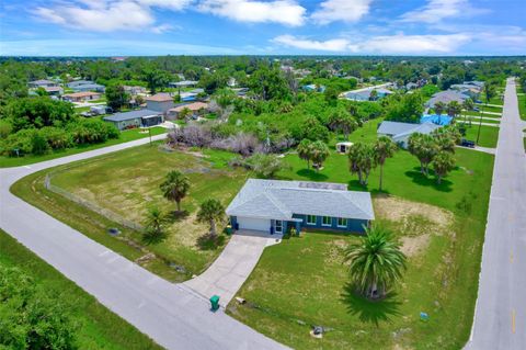 A home in PORT CHARLOTTE