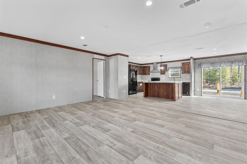 PINE MDWS - Residential