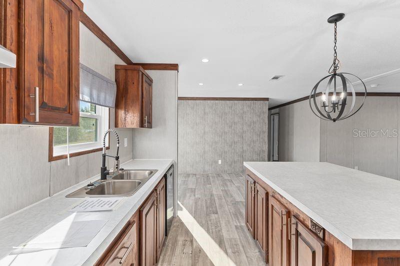 PINE MDWS - Residential