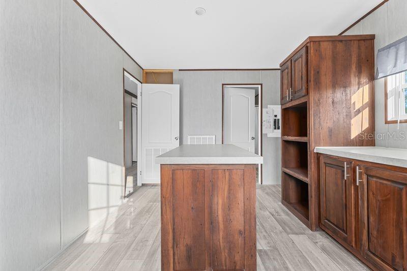 PINE MDWS - Residential