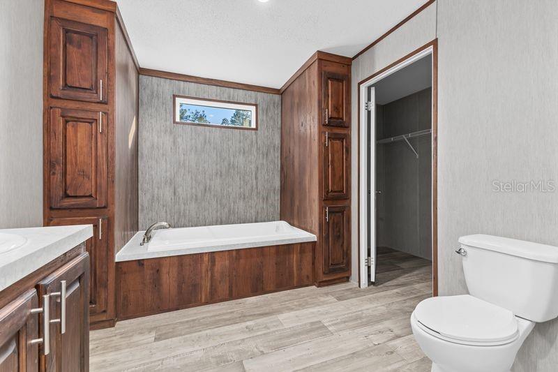 PINE MDWS - Residential