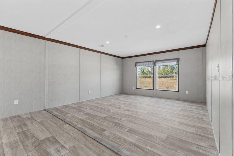 PINE MDWS - Residential