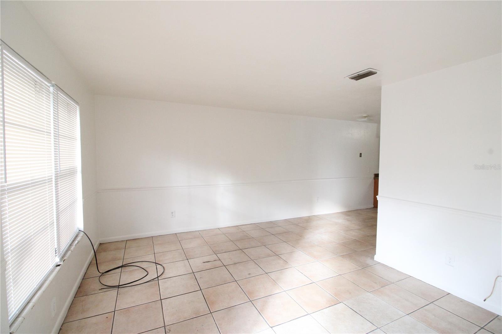 PINERIDGE IV - Residential Lease