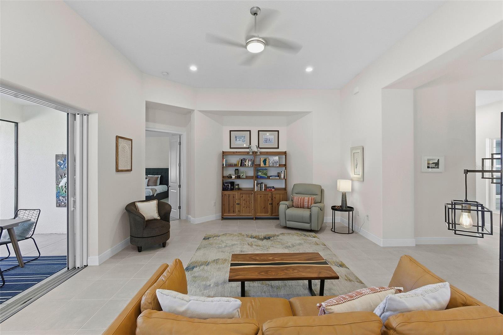 HARBOR HILLS - Residential