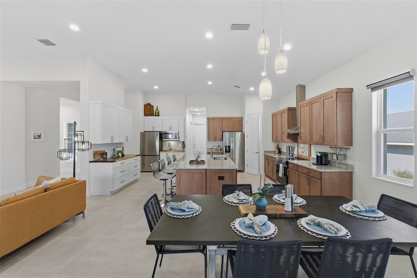 HARBOR HILLS - Residential