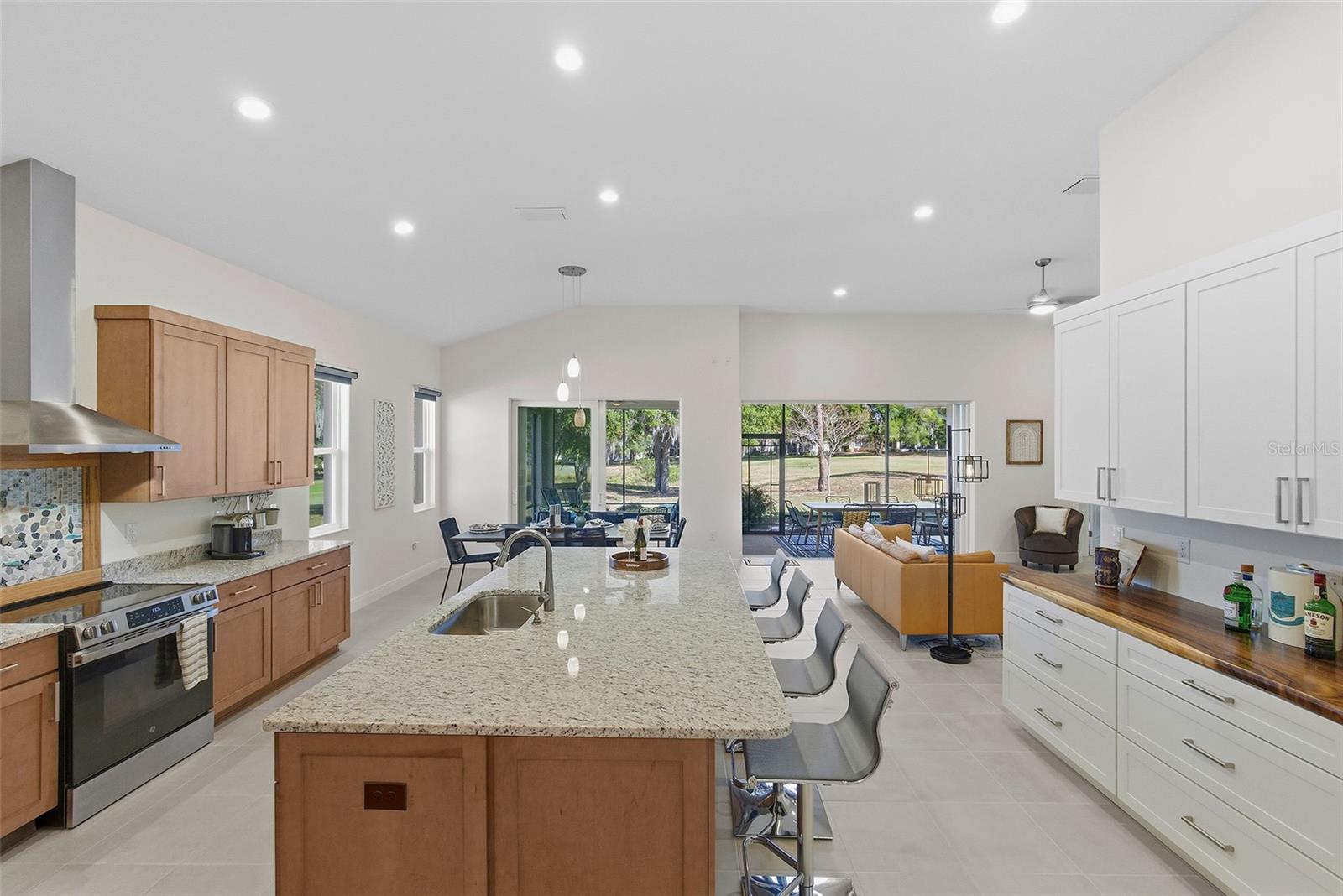 HARBOR HILLS - Residential