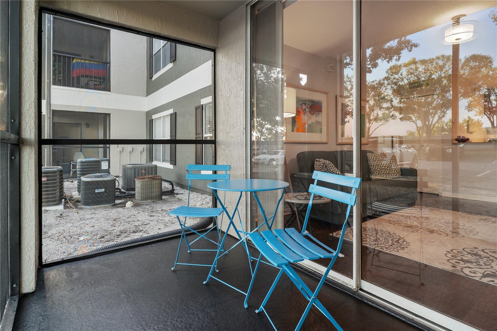 SANDLAKE PRIVATE RESIDENCES - Residential