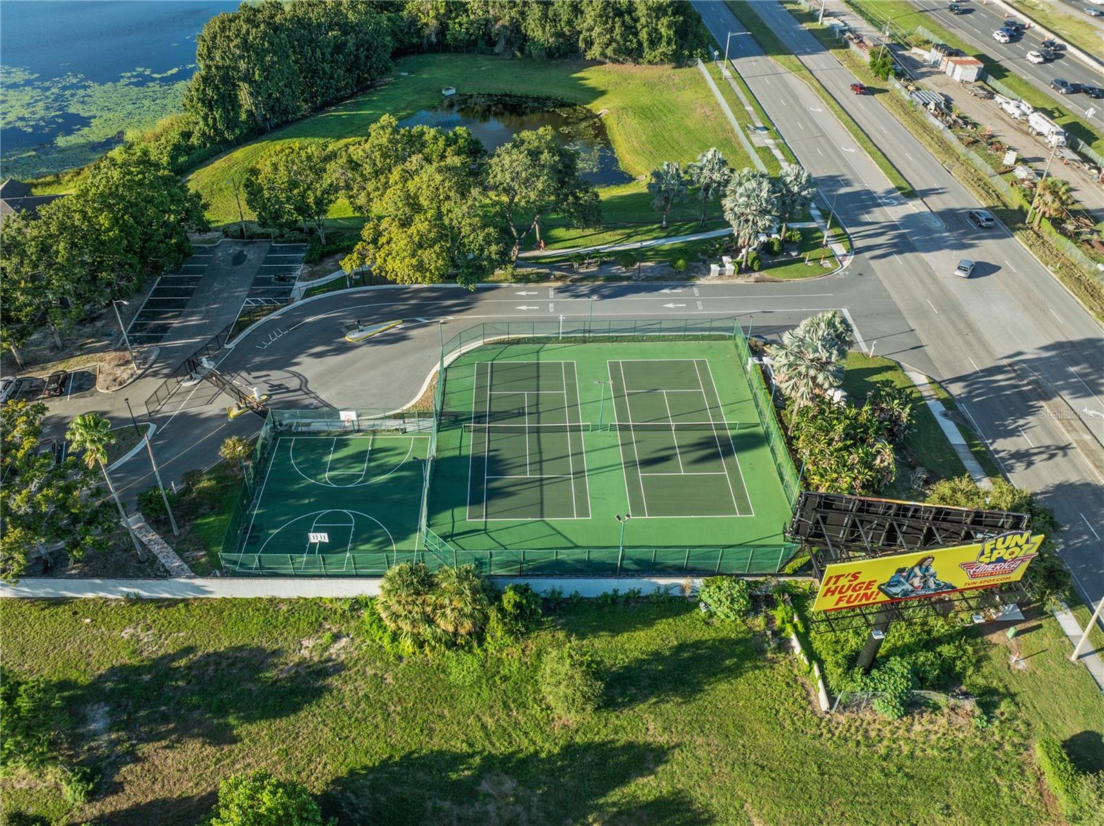 SANDLAKE PRIVATE RESIDENCES - Residential