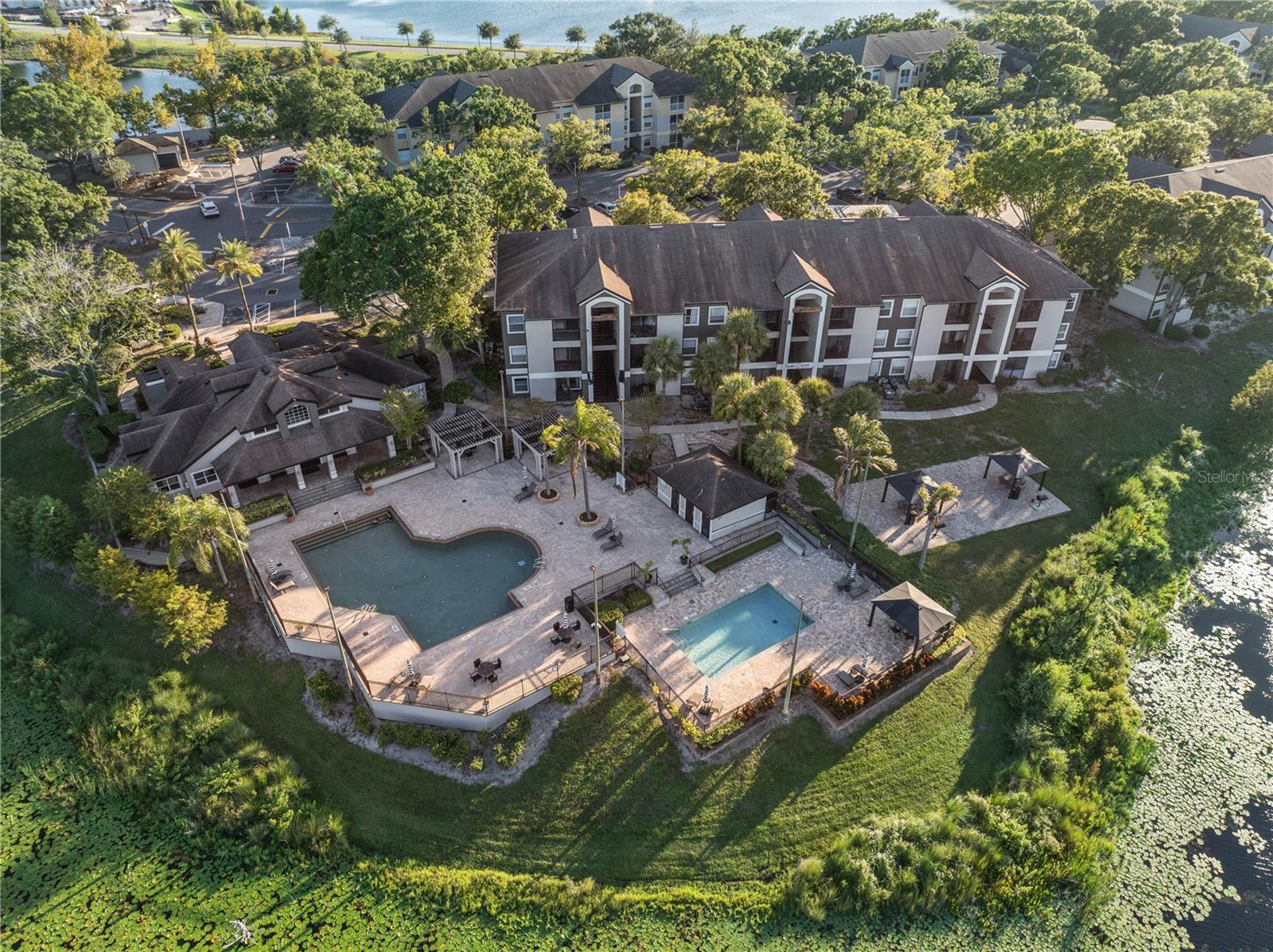 SANDLAKE PRIVATE RESIDENCES - Residential