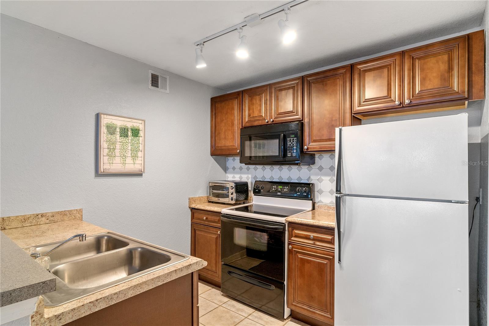 SANDLAKE PRIVATE RESIDENCES - Residential