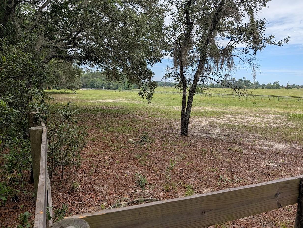 RAINBOW LAKES ESTATE - Land