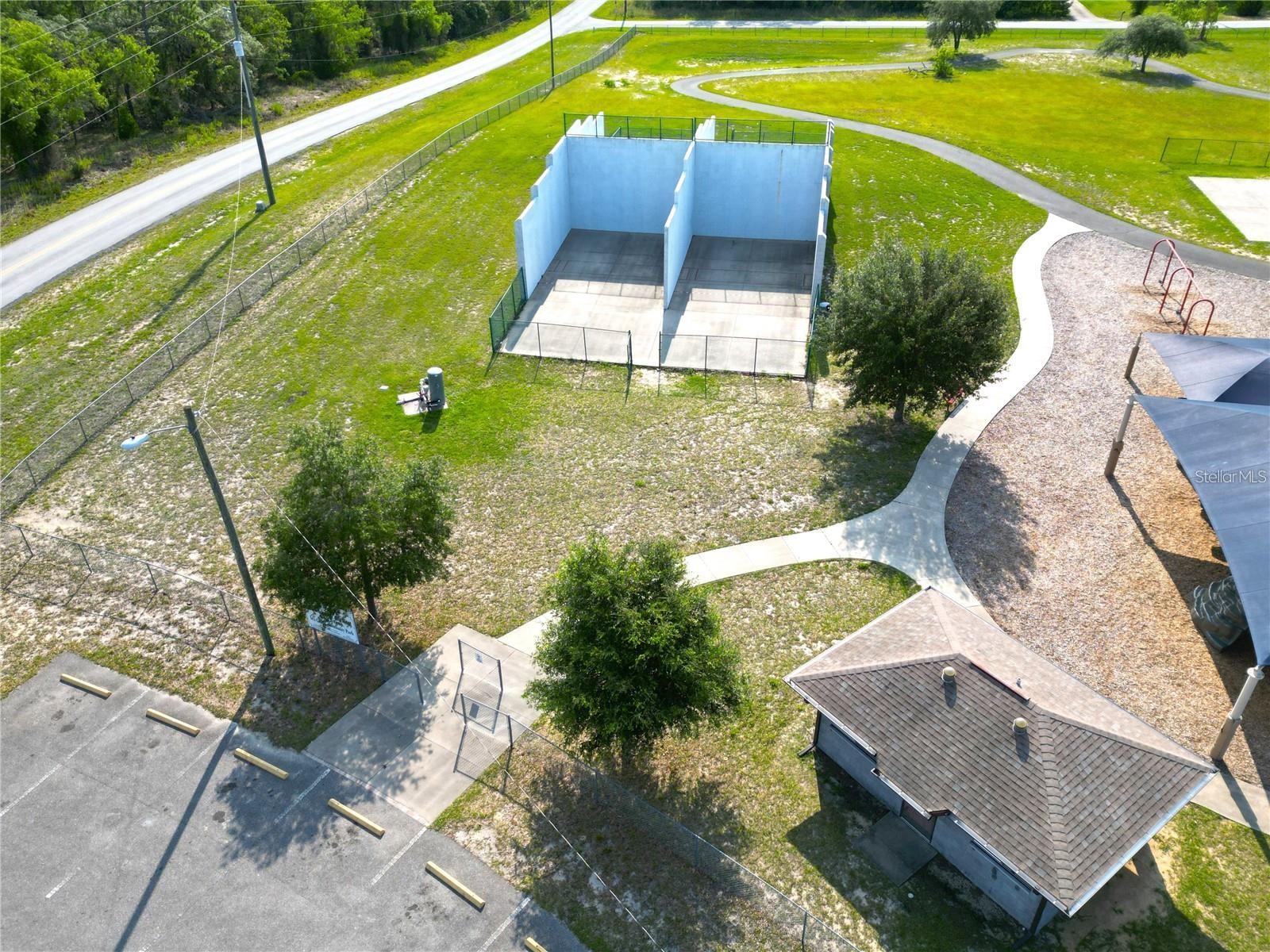 RAINBOW LAKES ESTATE - Land