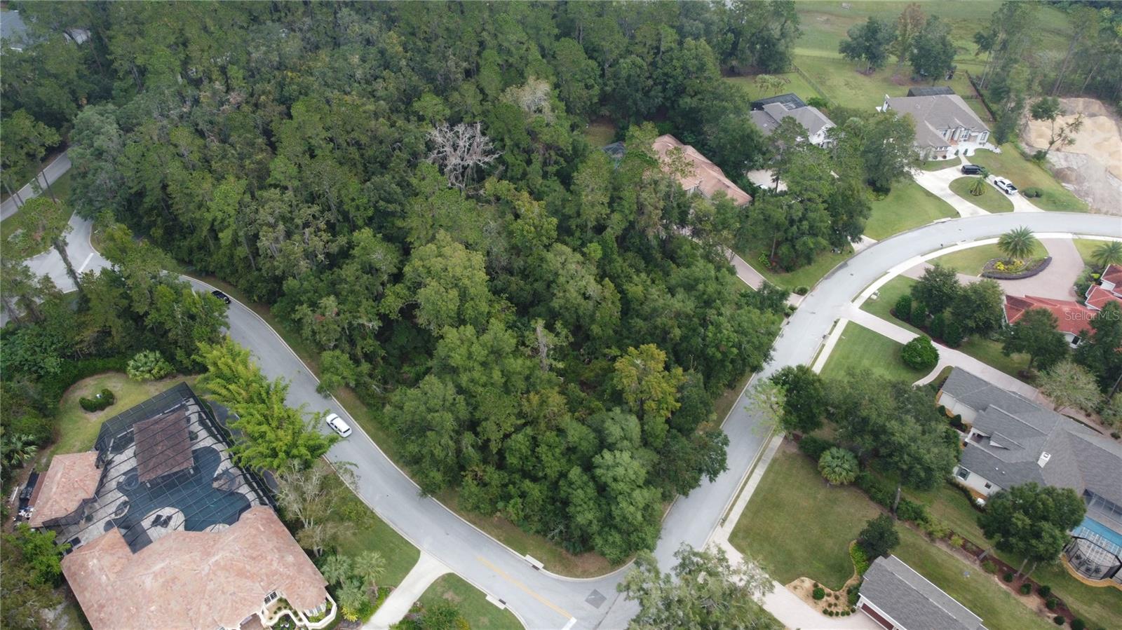 Prime buildable lot in the desirable high-end Laurels neighborhood of Bellechase. Bellechase is a gated community in southeast Ocala close to shopping, minutes to hospitals and the historic downtown area and offers convenient access to I-75 via State Road 200 or County Road 475. Entering Bellechase, you will be mesmerized by the tree-lined entry way and paved walking path.
