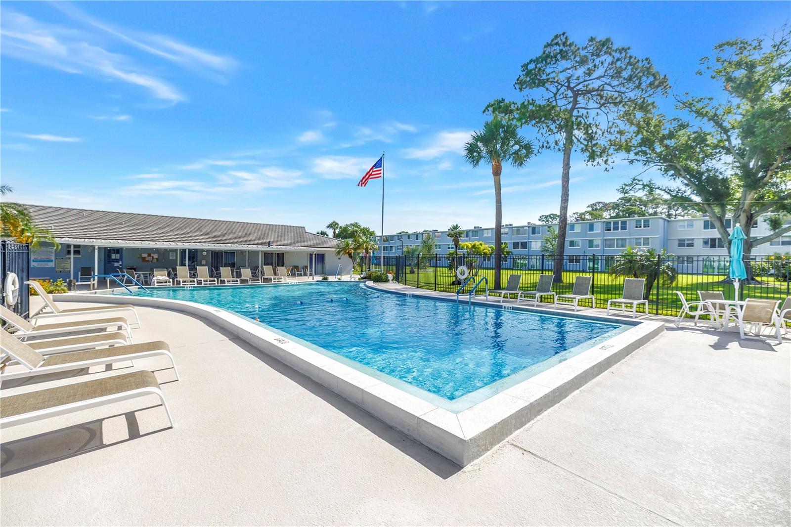 WINSTON PARK NORTHEAST - Residential