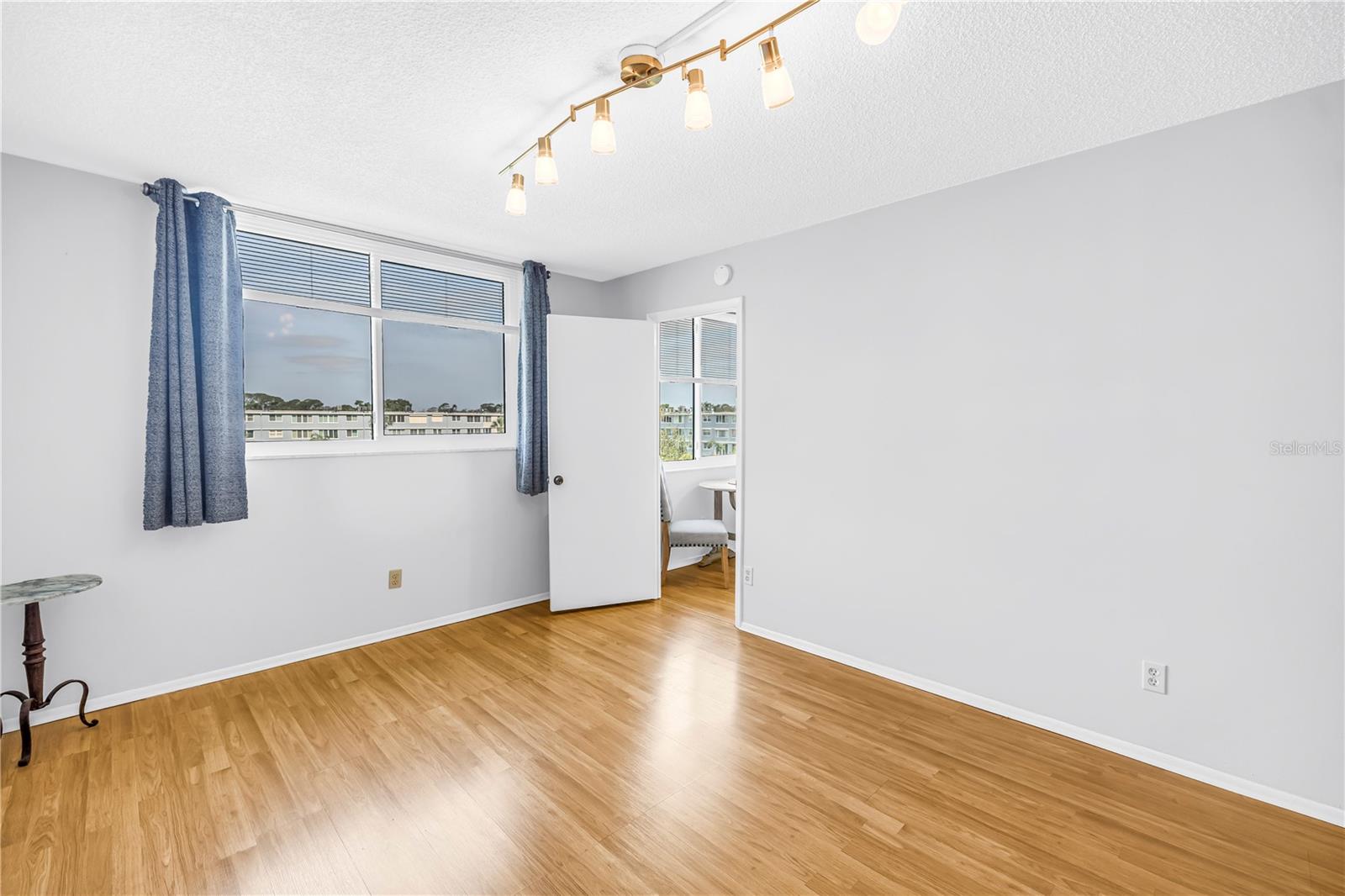 WINSTON PARK NORTHEAST - Residential