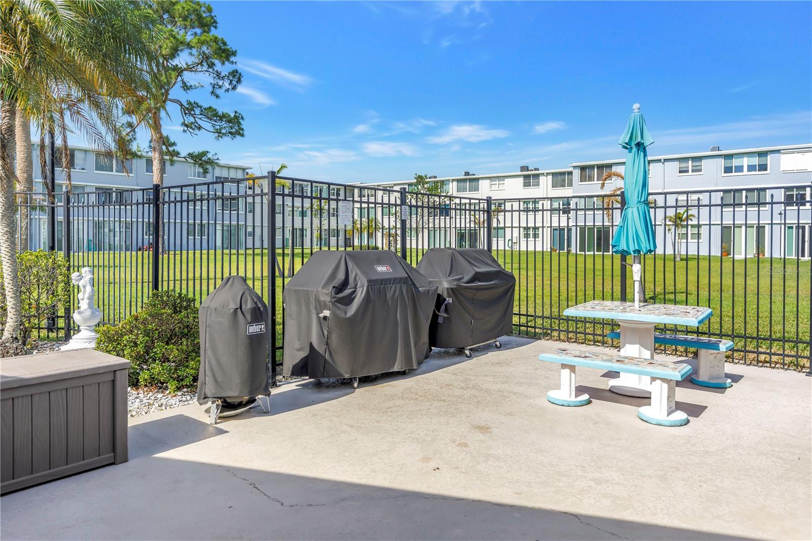 WINSTON PARK NORTHEAST - Residential