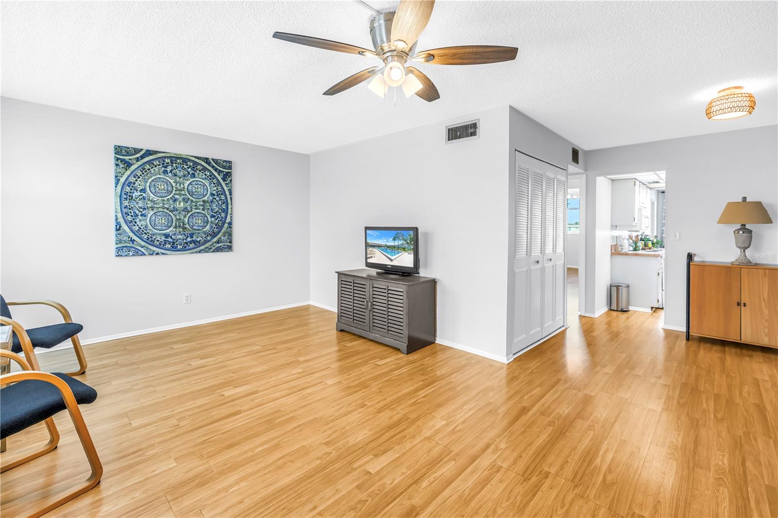 WINSTON PARK NORTHEAST - Residential