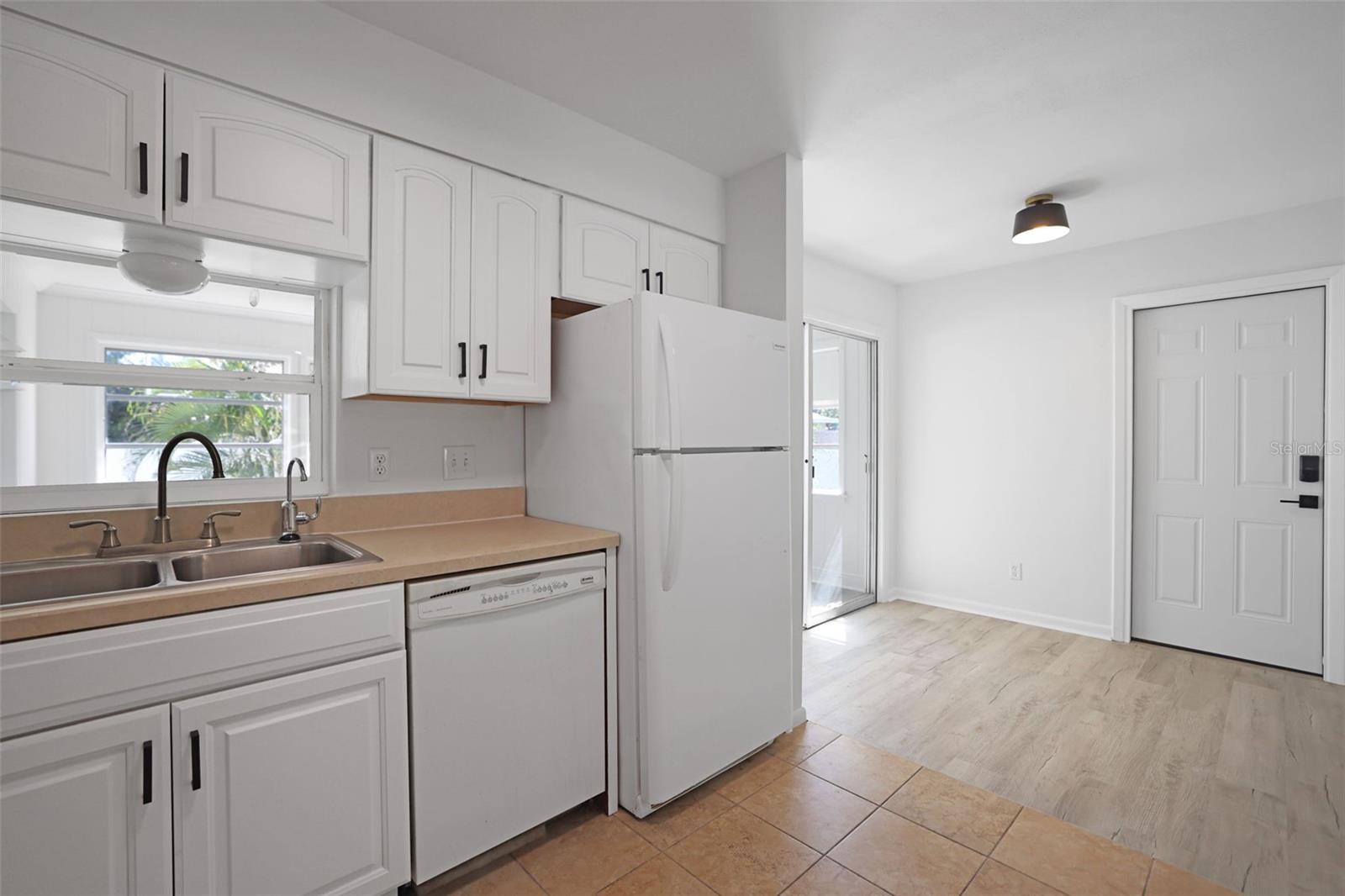 BREEZY ACRES PARK - Residential