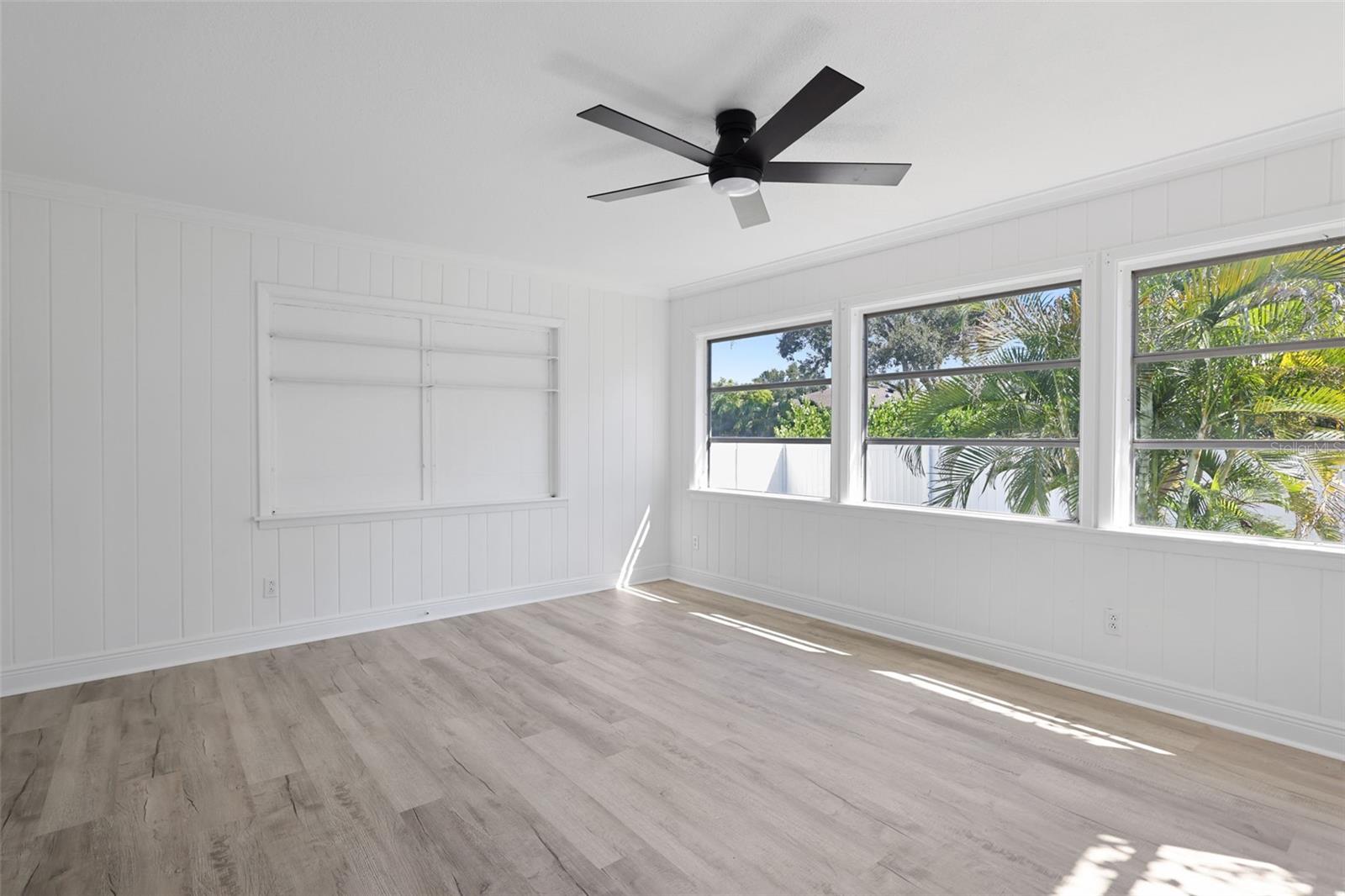 BREEZY ACRES PARK - Residential