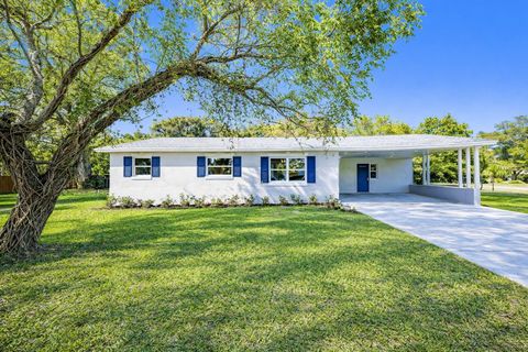 Photo of 904 W 22nd Street, Sanford, FL 32771 (MLS # O6375067)