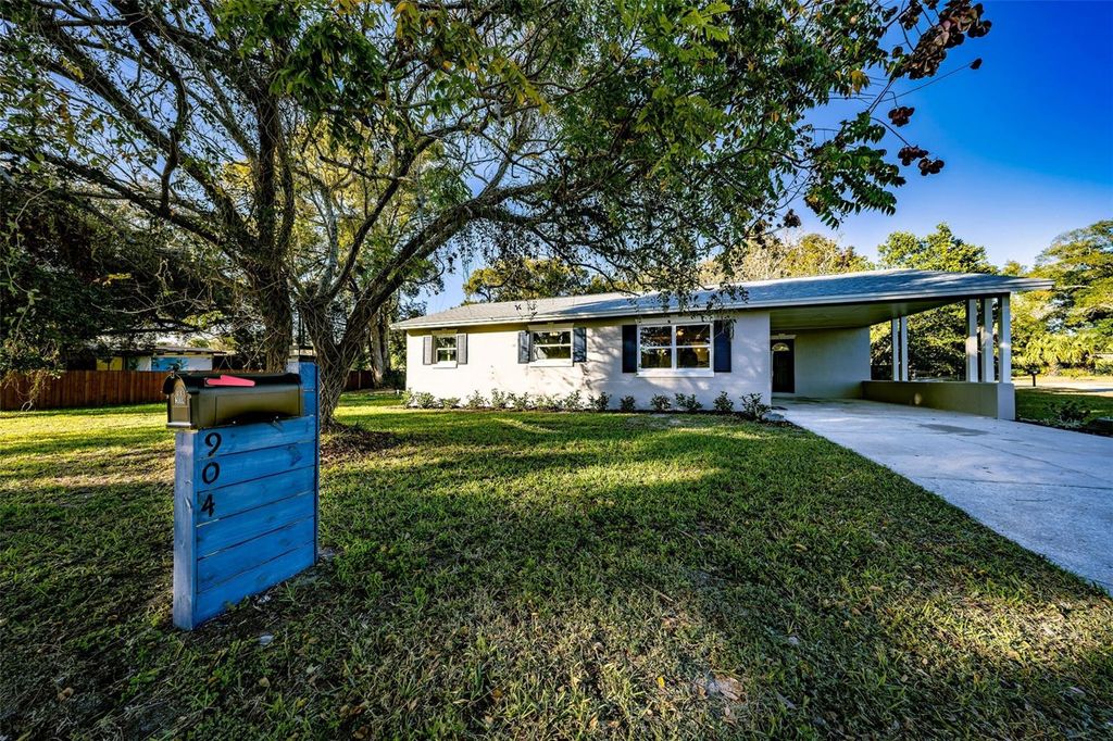 Photo of 904 W 22nd Street, Sanford, FL 32771 (MLS # O6375067)