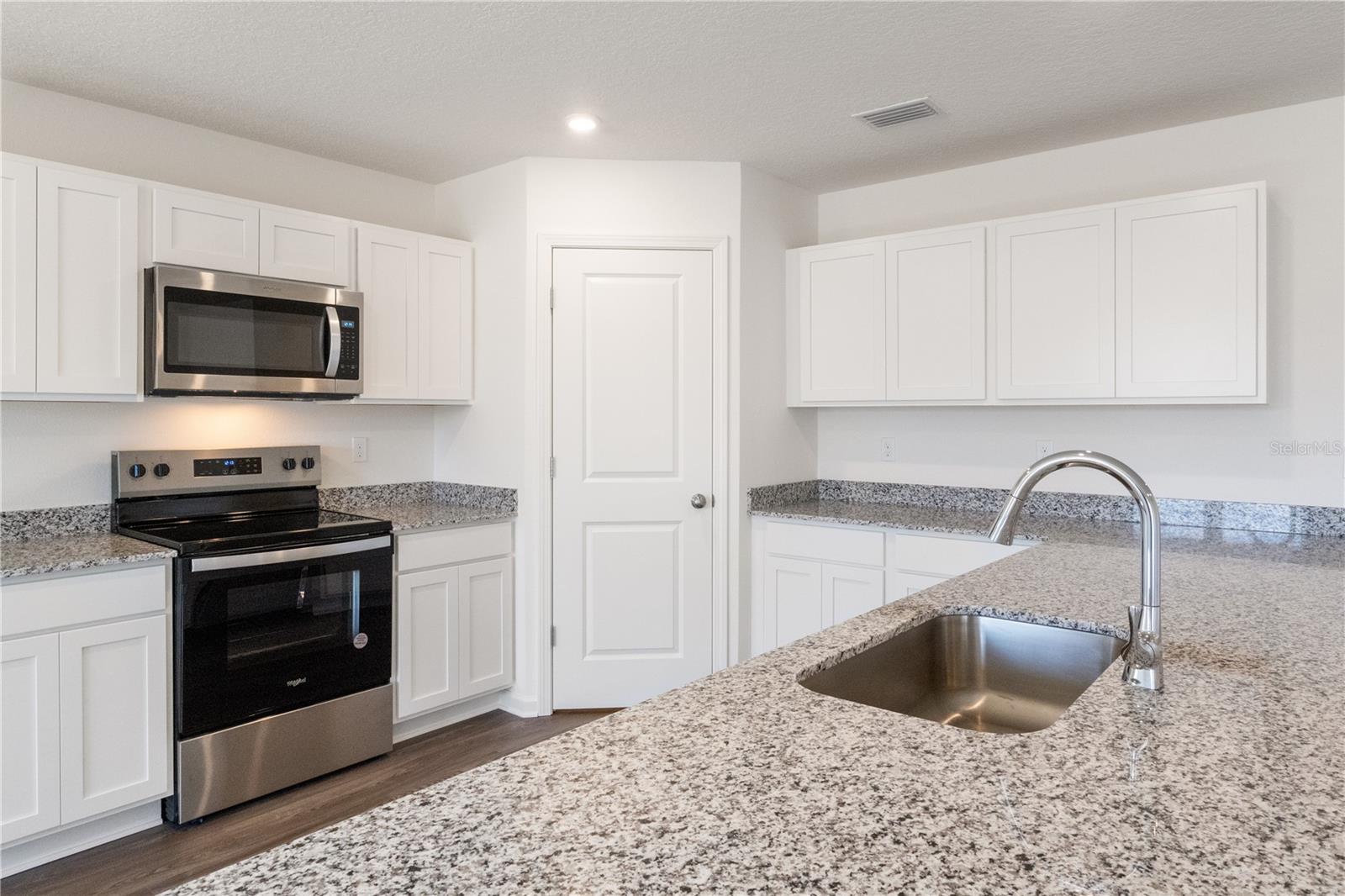 12 PIN OAK DRIVE