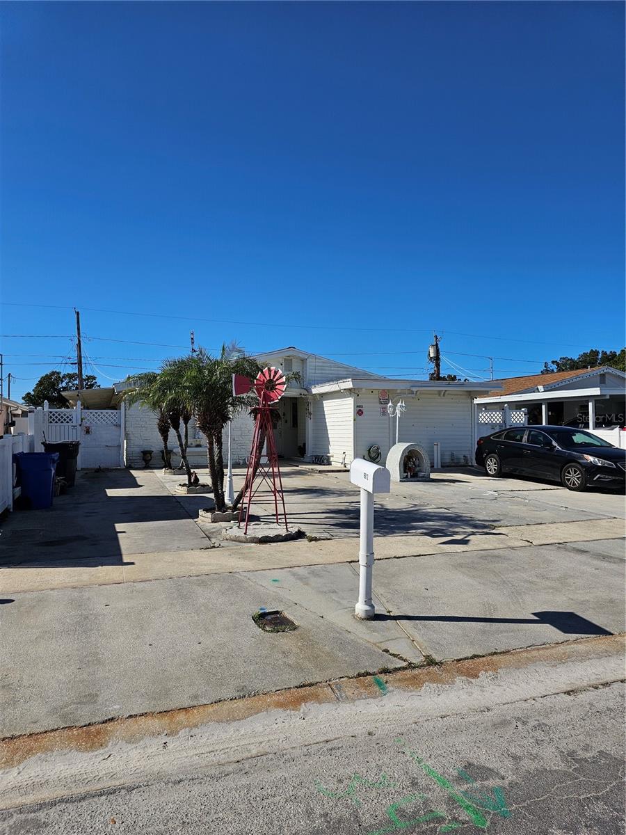 PINE CREST VILLA ADD 4 - Residential