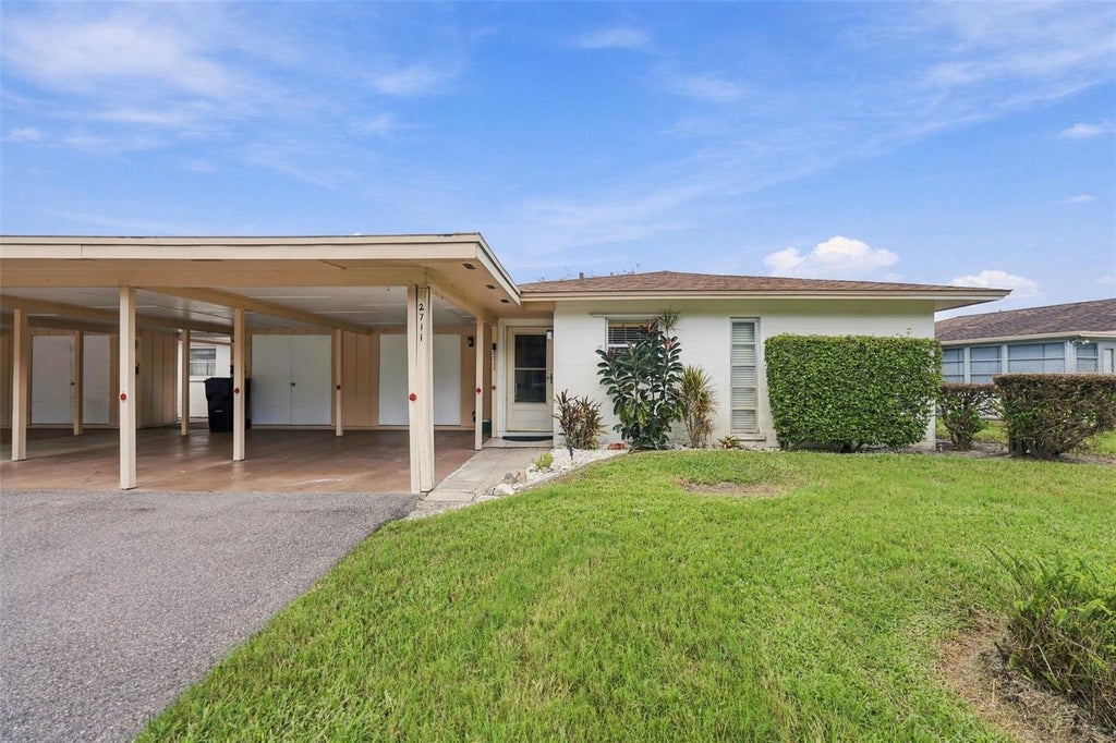 Photo of 2711 51st Avenue W #2711, Bradenton, FL 34207 (MLS # A4709296)
