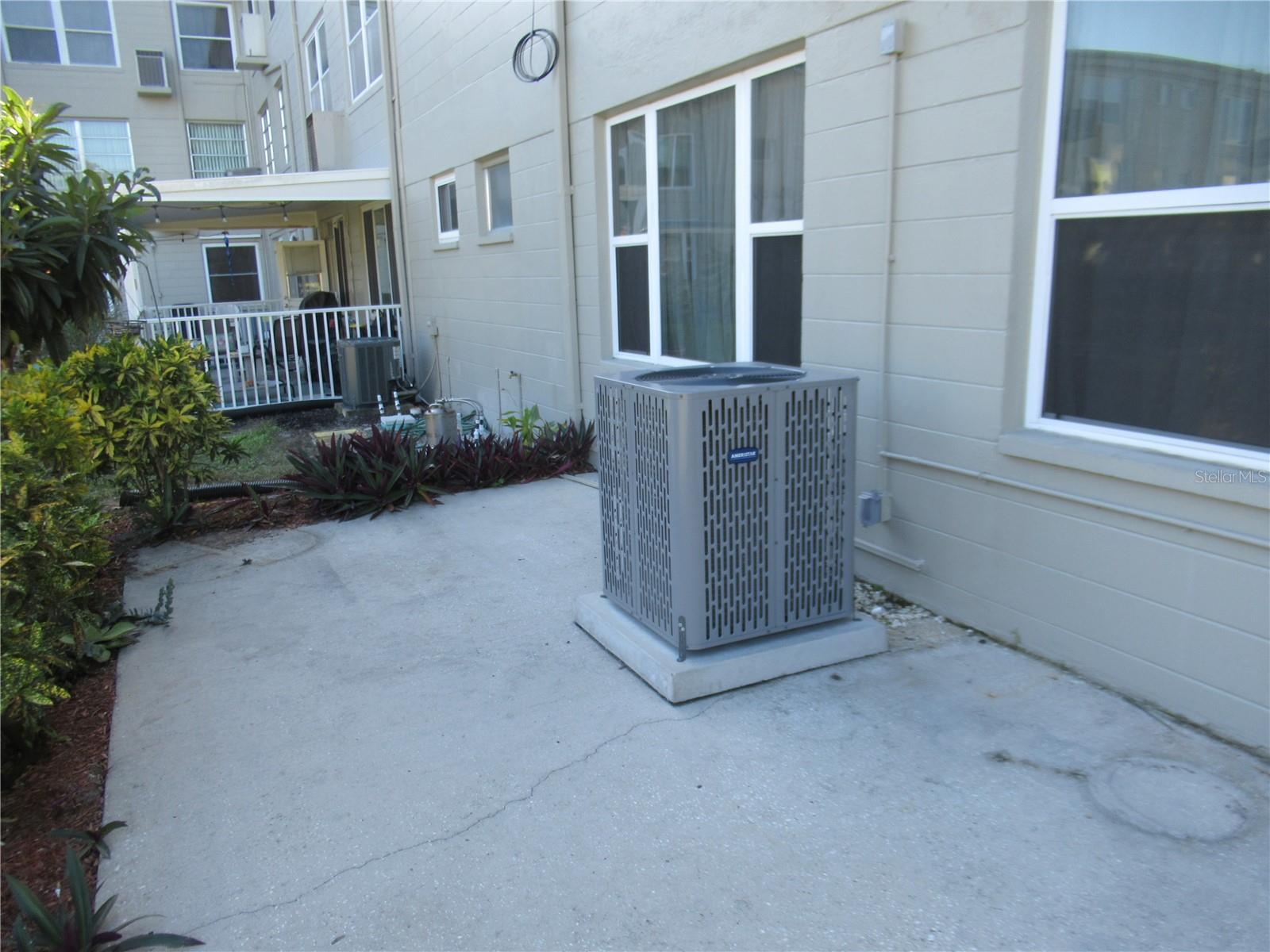 ON TOP OF THE WORLD - Residential