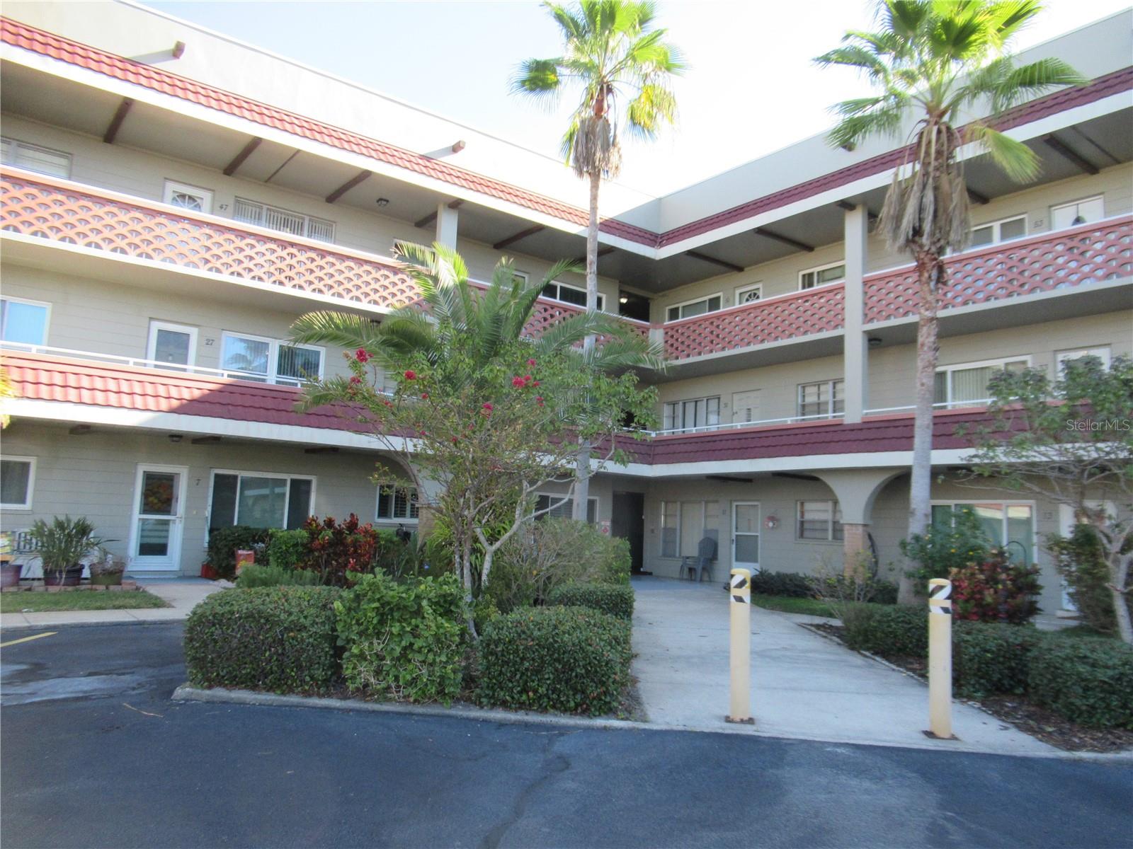 ON TOP OF THE WORLD - Residential