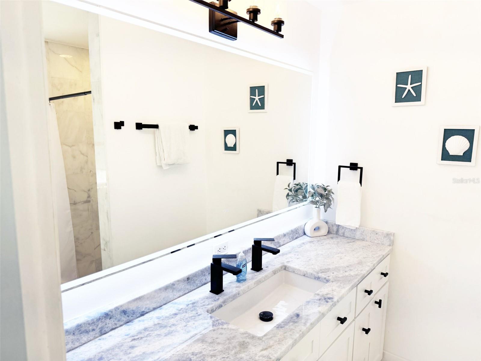 SKY CREST UNIT 9 - Residential Lease