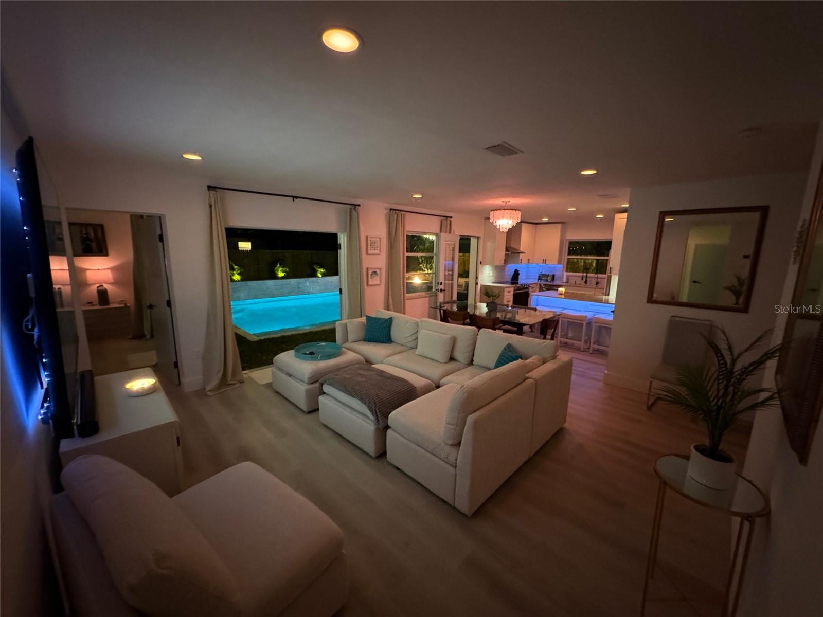 SKY CREST UNIT 9 - Residential Lease