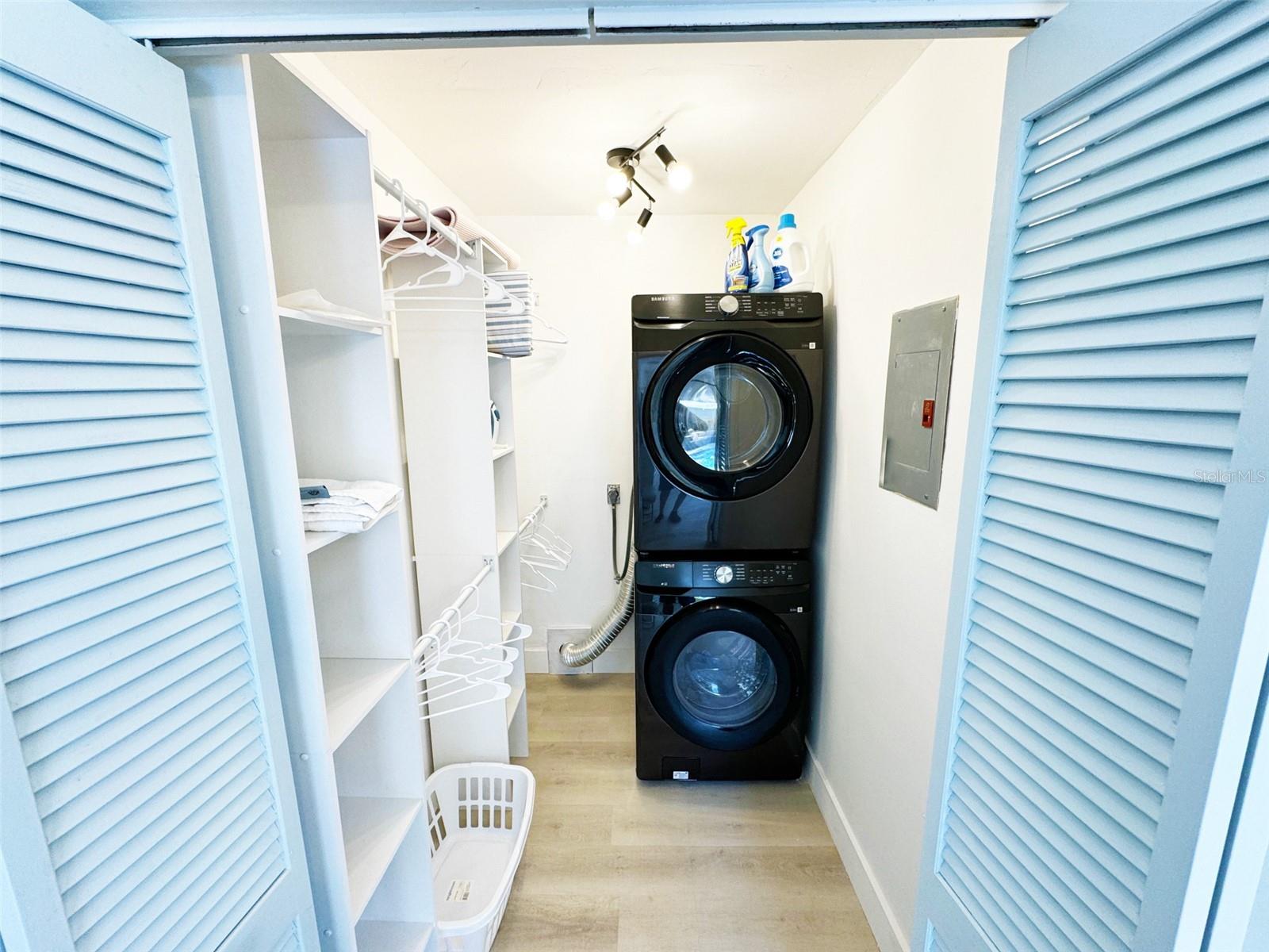 SKY CREST UNIT 9 - Residential Lease