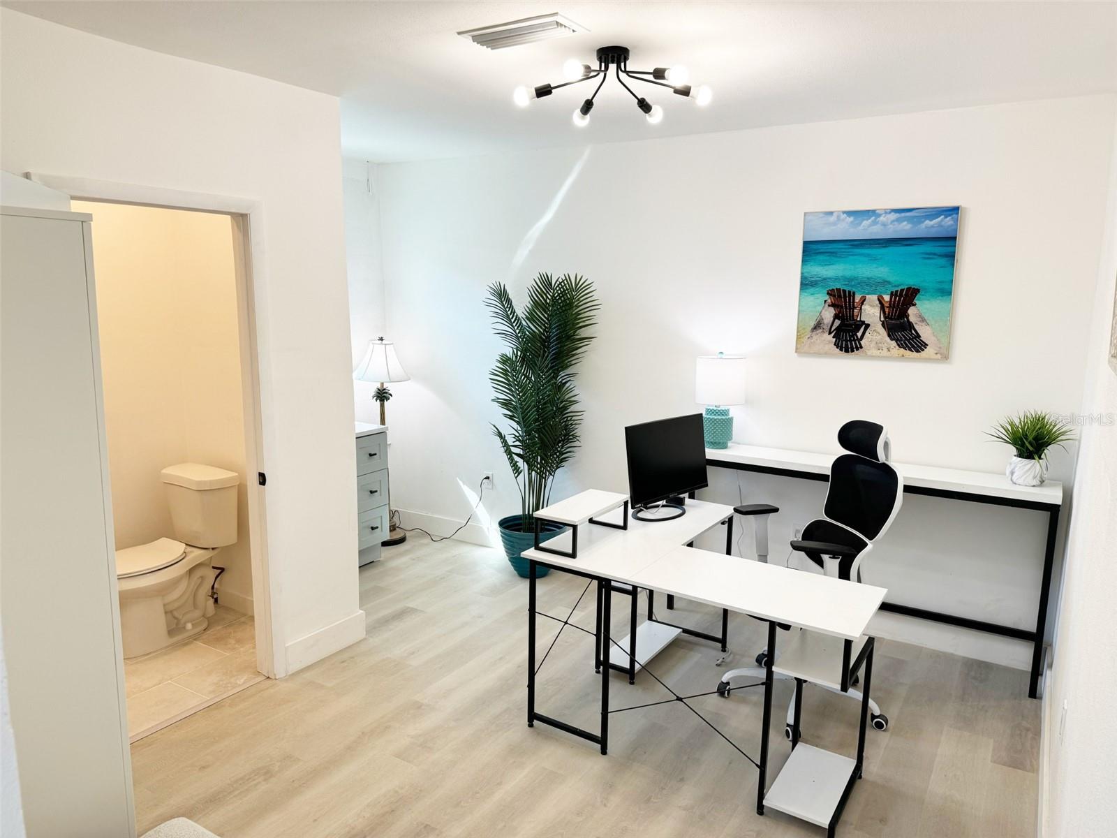 SKY CREST UNIT 9 - Residential Lease