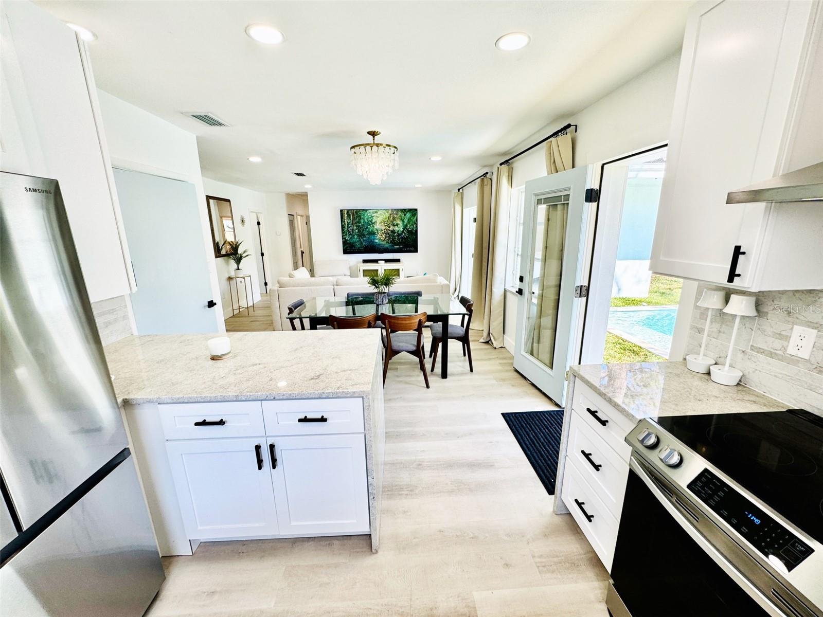 SKY CREST UNIT 9 - Residential Lease