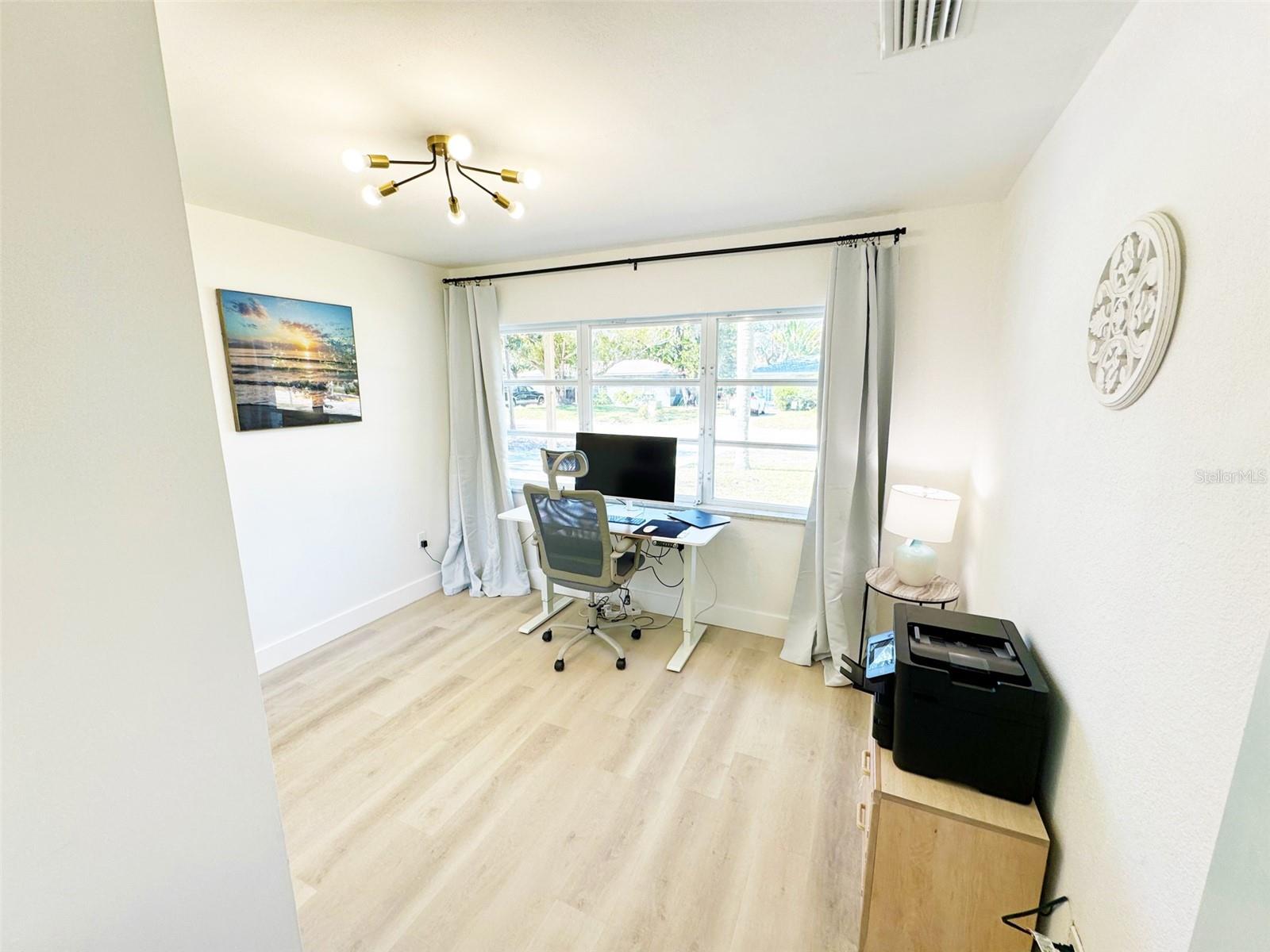 SKY CREST UNIT 9 - Residential Lease