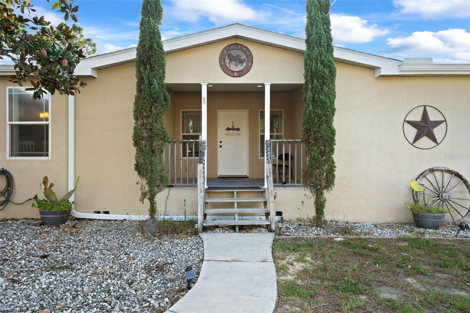 ROYAL HIGHLANDS - Residential