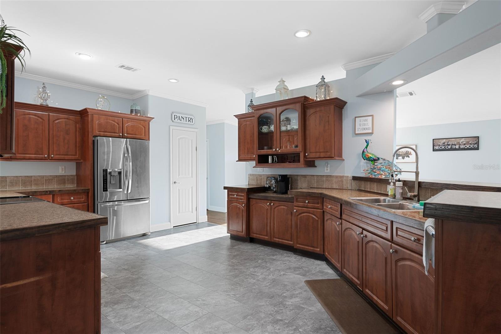 ROYAL HIGHLANDS - Residential