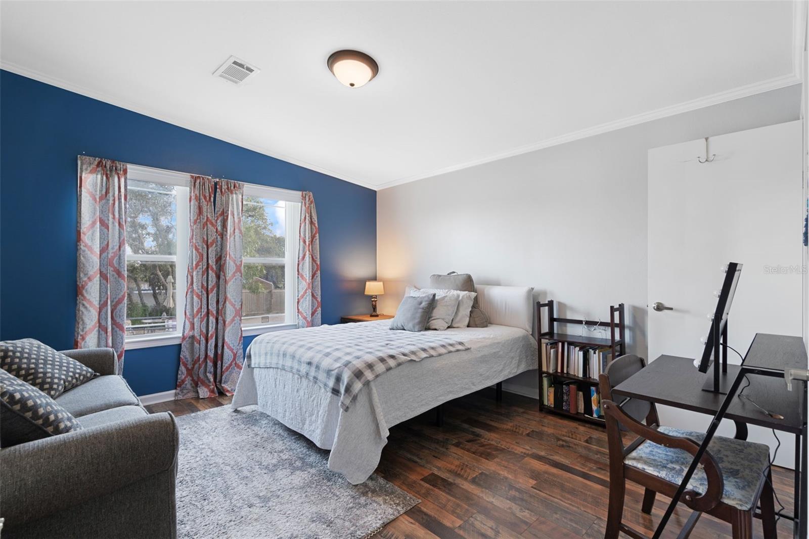 ROYAL HIGHLANDS - Residential