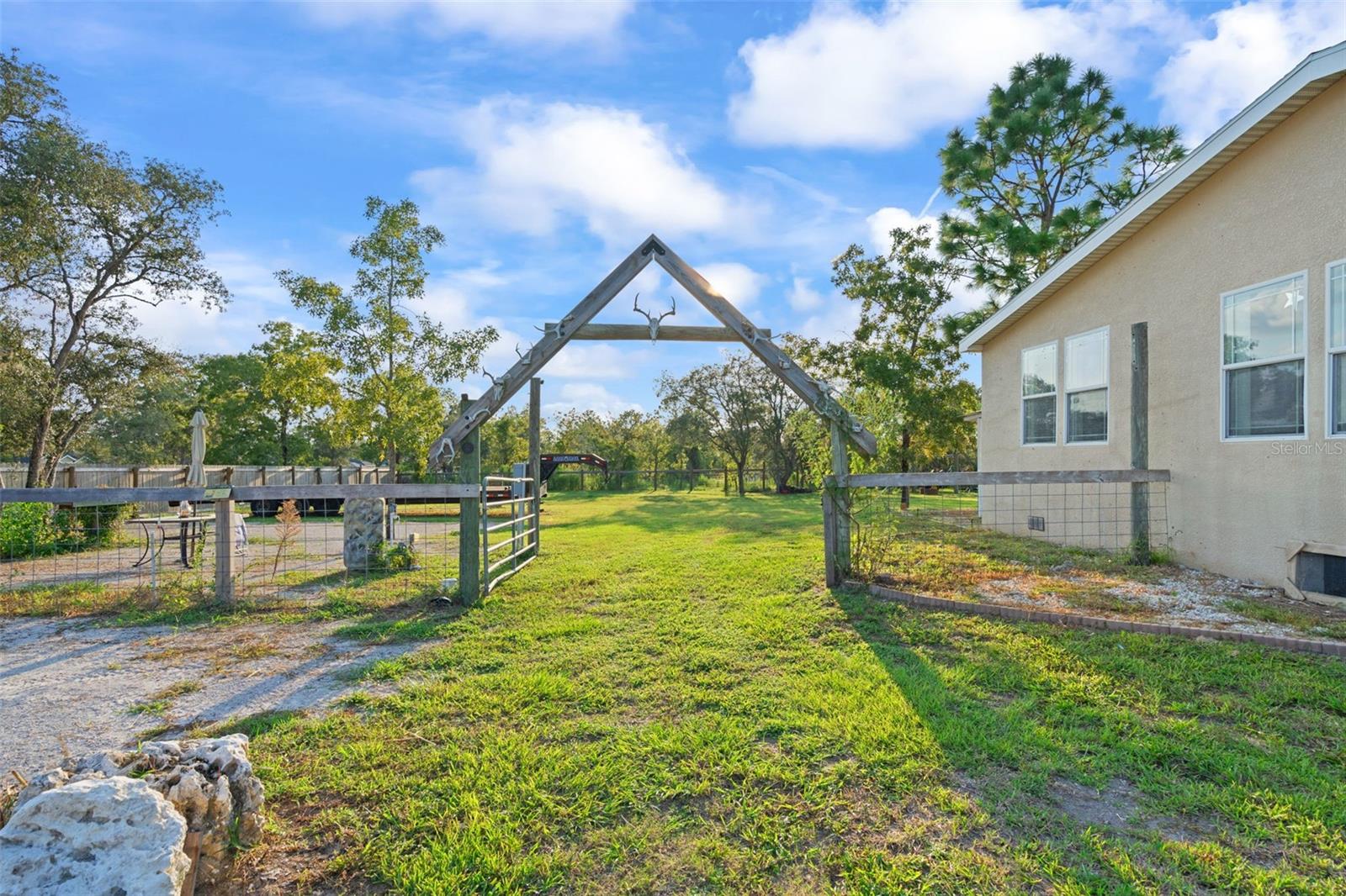 ROYAL HIGHLANDS - Residential