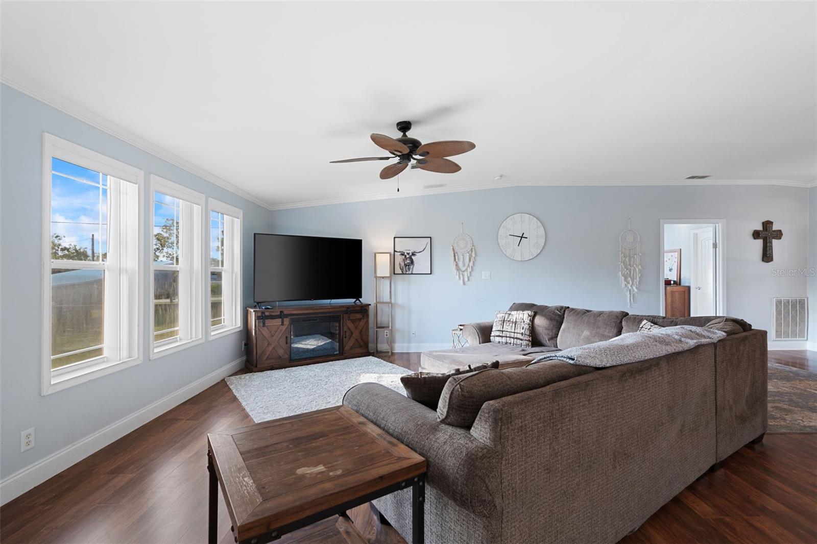 ROYAL HIGHLANDS - Residential