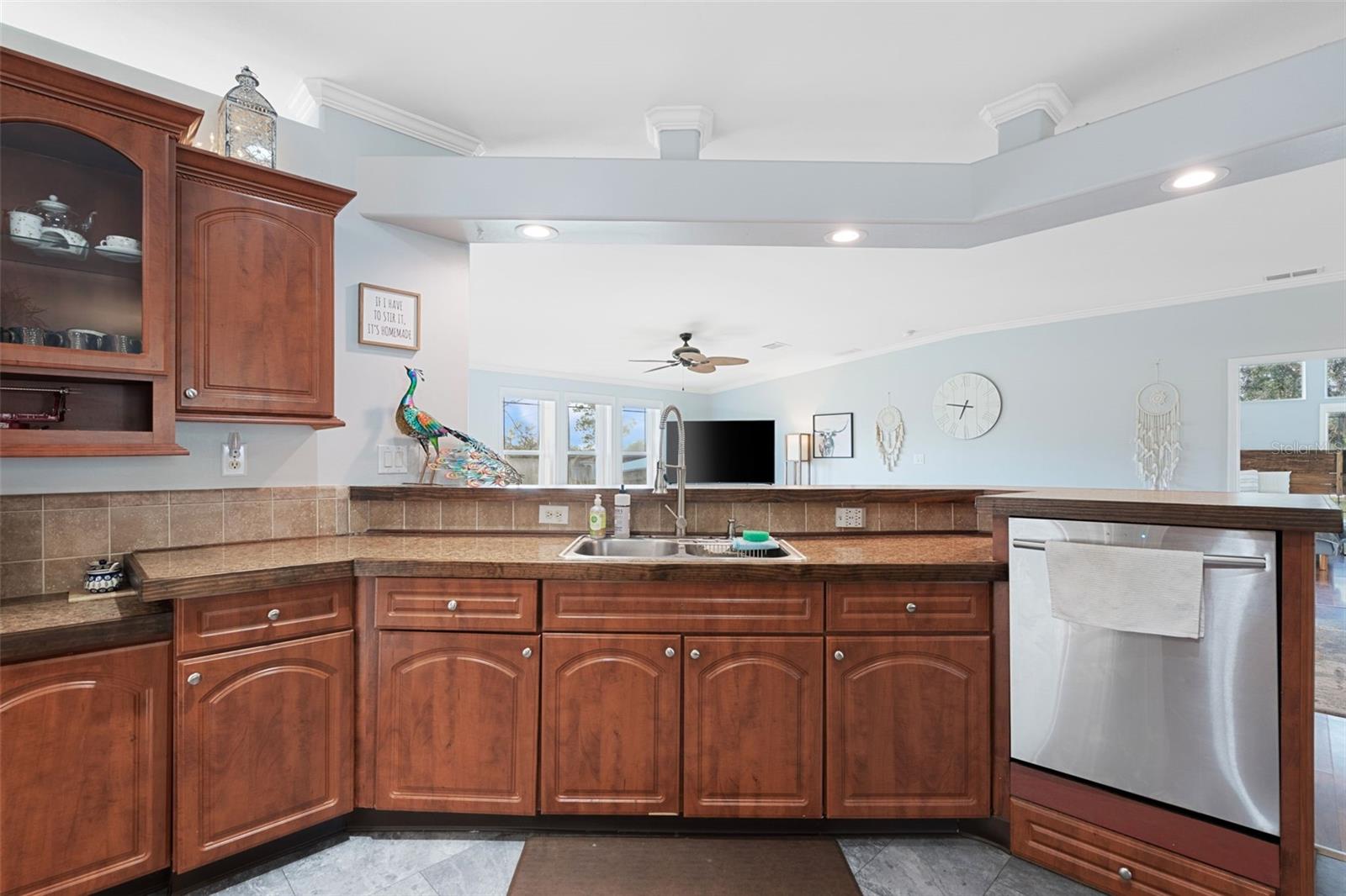 ROYAL HIGHLANDS - Residential