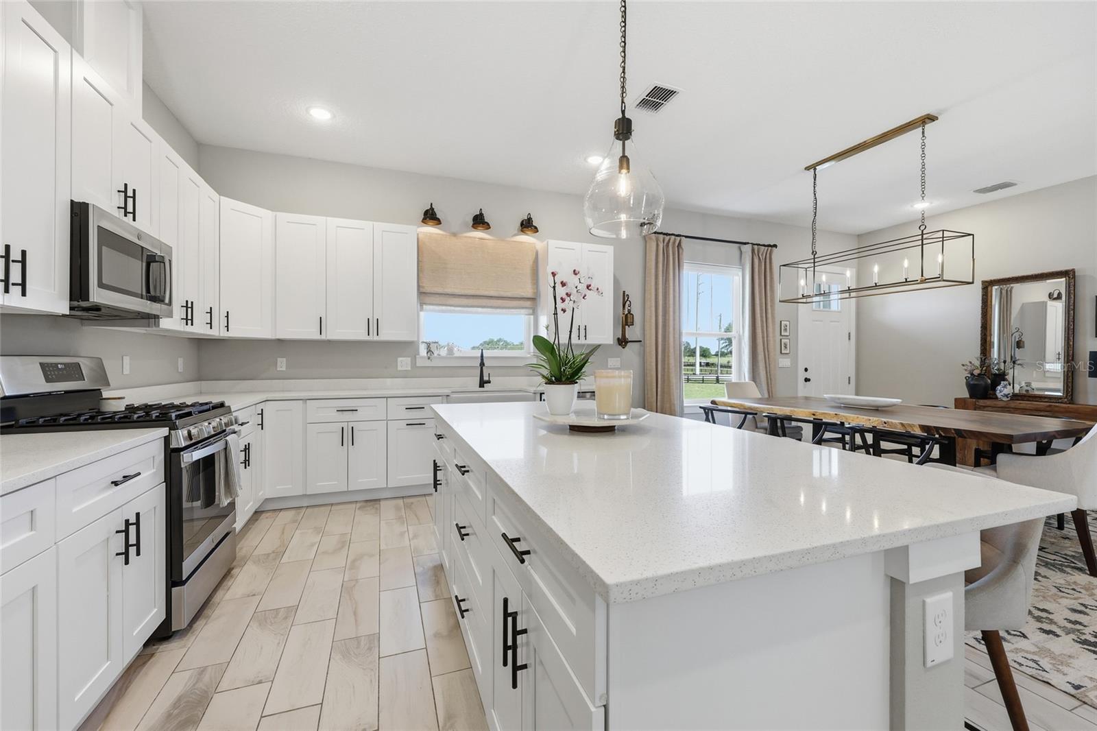 ROLLING HILLS ESTATES UN 5 - Residential