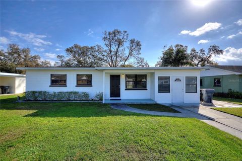 A home in LAKELAND