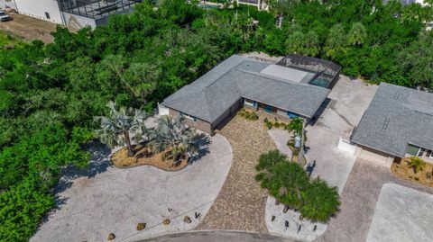 Photo of 307 Avenida De Paradisio, Sarasota, FL 34242 (MLS # A4669451)