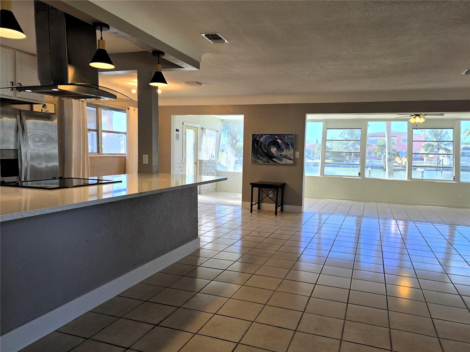 CRYSTAL ISLAND 1ST ADD - Residential Lease