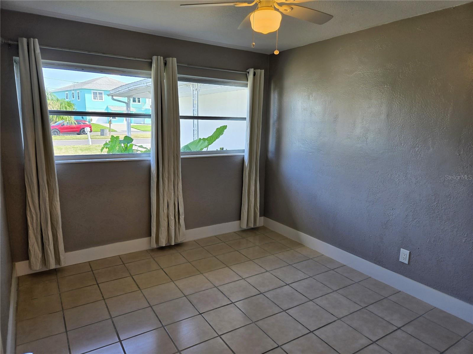 CRYSTAL ISLAND 1ST ADD - Residential Lease