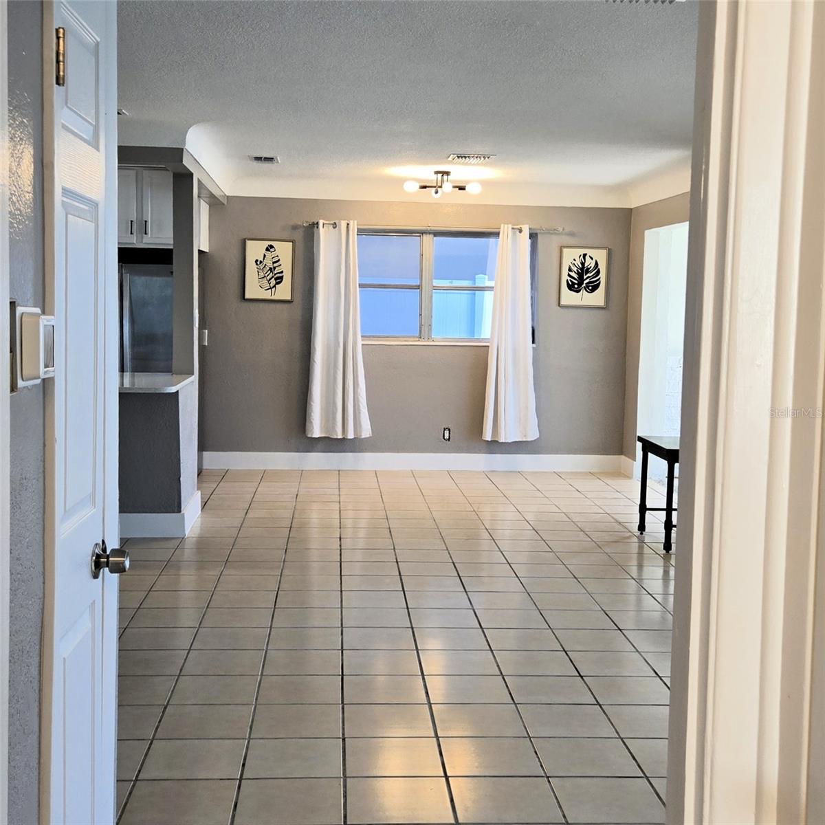 CRYSTAL ISLAND 1ST ADD - Residential Lease