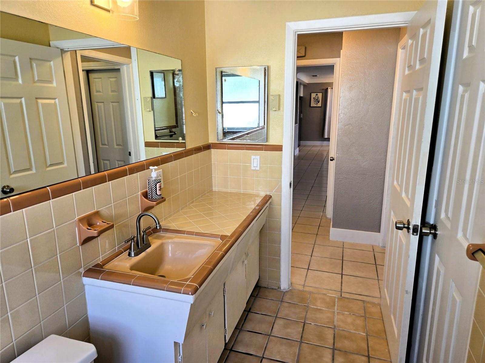 CRYSTAL ISLAND 1ST ADD - Residential Lease