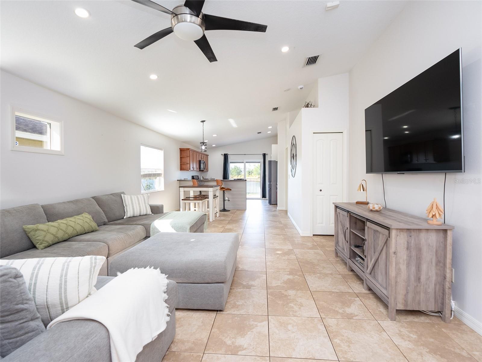 4835 SAN ORTEBELLO DRIVE, BRADENTON, FL, 34208 3 4835 SAN ORTEBELLO DRIVE